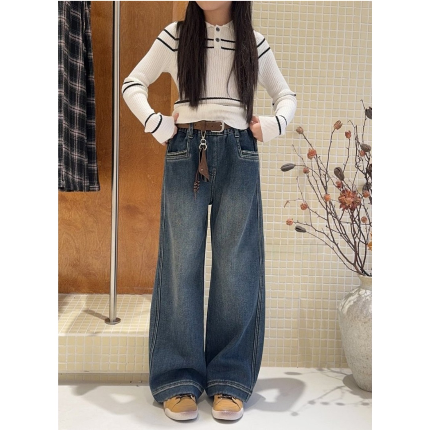 童装女孩加绒直筒牛仔裤百搭宽松版女孩子一体绒阔腿裤休闲百搭潮