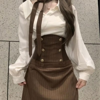 早春韩系穿搭套装miu系白色衬衫