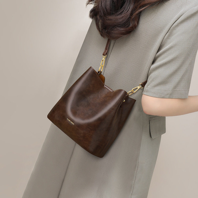 Viney水桶包包女式2026新款女包秋冬单肩斜挎包时尚大容量复古手