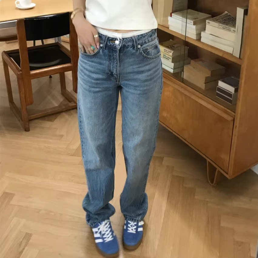 蕾丝花边拼接直筒牛仔裤女