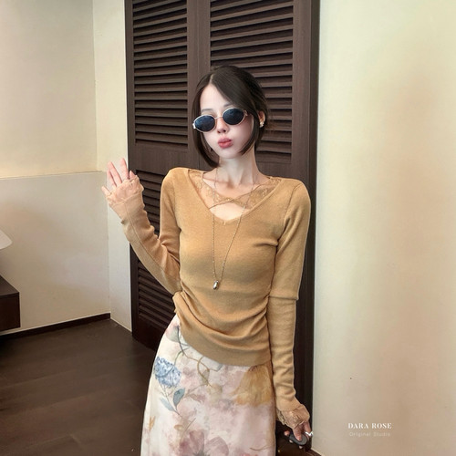DARA ROSE-早秋上新纯欲蕾丝拼接设计感针织衫上衣QK9828