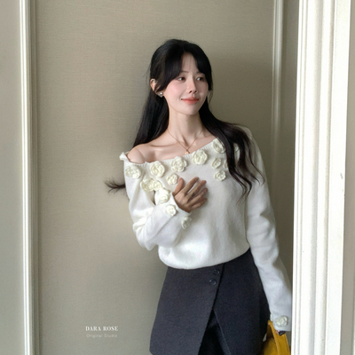 DARA ROSE-早春法式设计感小众露肩立体花朵斜肩保暖毛衣S063291