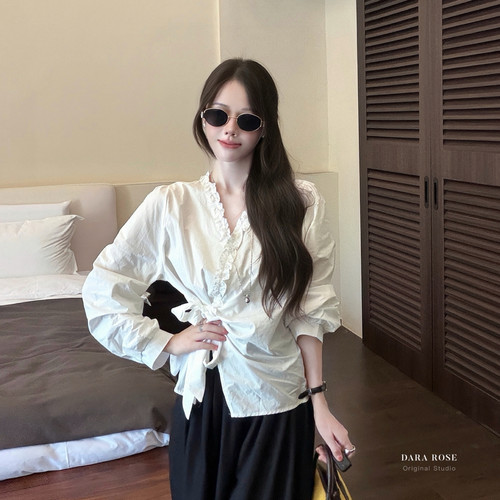 DARA ROSE-早秋上新超好看木耳边V领正肩衬衫绑带收腰小衫QK9839