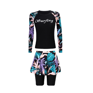 妈妈泳衣女2025新款长袖保守遮肚显瘦分体式中老年泡温泉三件套装