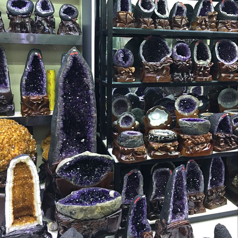 라이브 방송은 선물 사무용품 자수정 동굴 장식품 작은 크리스탈 클러스터 대형 풍요의 뿔 크리스탈 마을을 전문으로 제공합니다