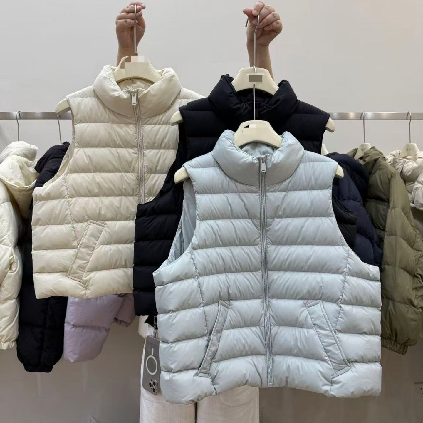 韩版立领排骨羽绒马甲女2025新款短款90白鸭绒欧若风简约百搭背心