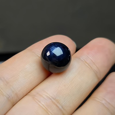 天然蓝宝石圆珠一颗重量16.41克拉直径11.6mm可以打孔原石打磨