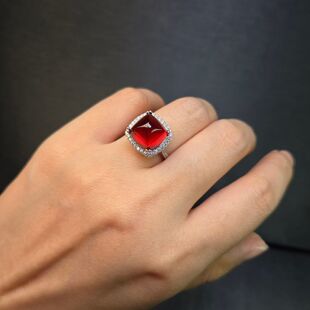 天然糖塔石榴石戒指重量9.3克拉11mm糖塔山饱满高级的红色银镶