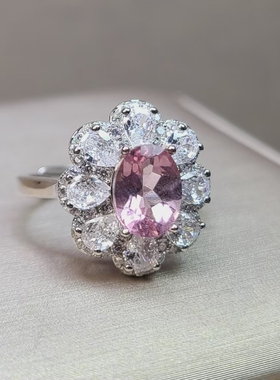 摩根石戒指颜色樱花粉重量1.24克拉全净无暇 豪华精工量身打造款