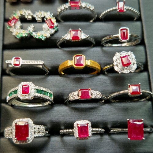 天然红宝石方形全家福款925银精选宝石颜色浓郁戒指吊坠手链耳钉