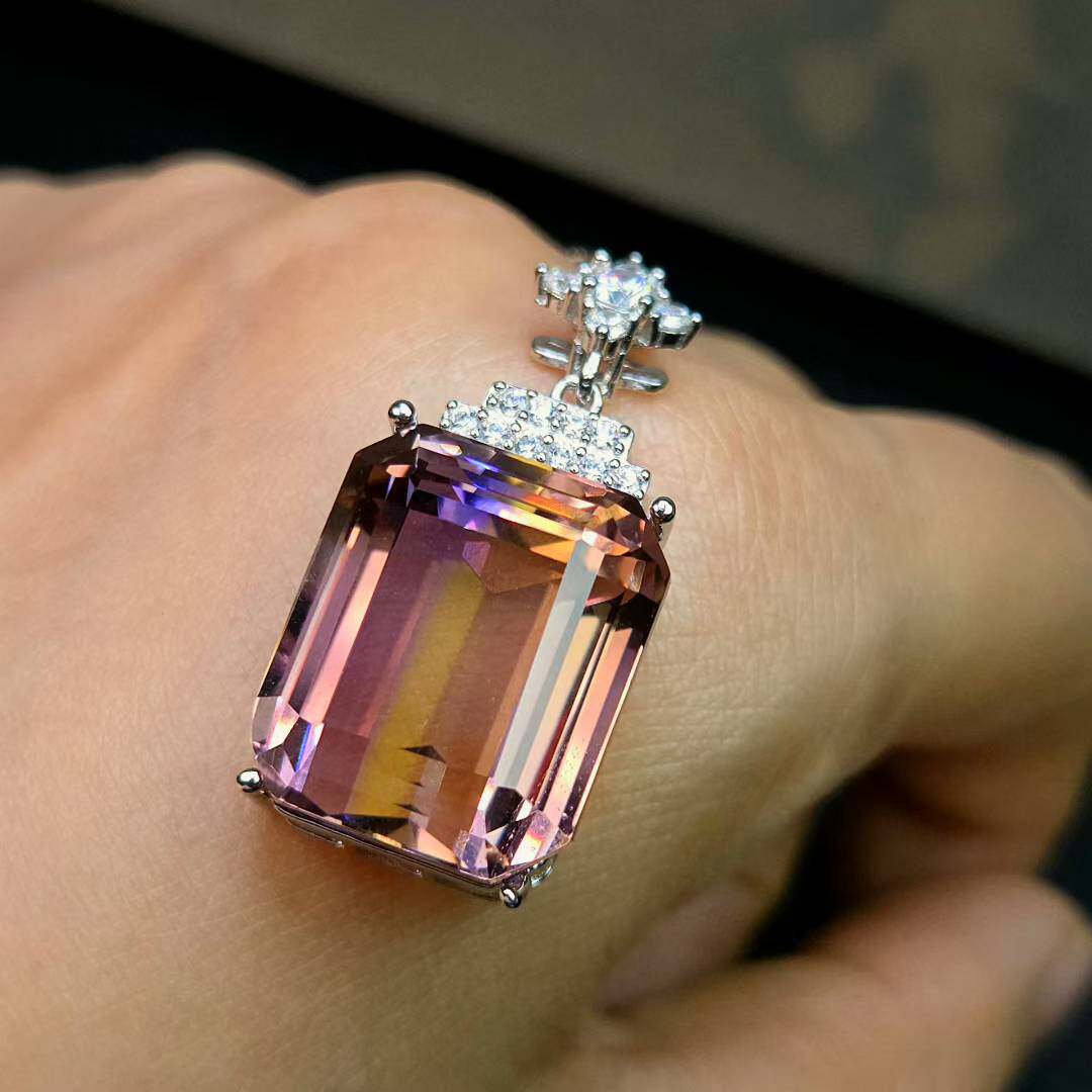 天然水晶紫黄晶大吊坠重量31克拉长方形紫黄晶16*19.2mm紫黄分明