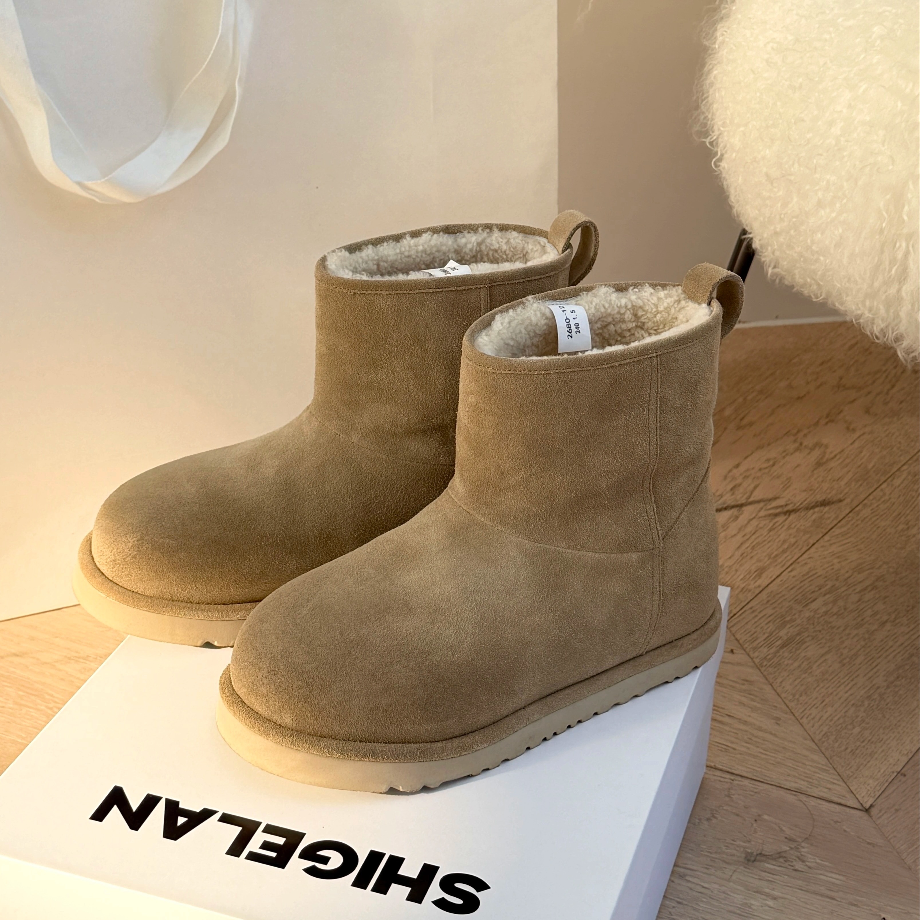 诗歌兰2025新款真皮磨砂厚底短筒雪地靴女百搭舒适加绒保暖棉鞋潮