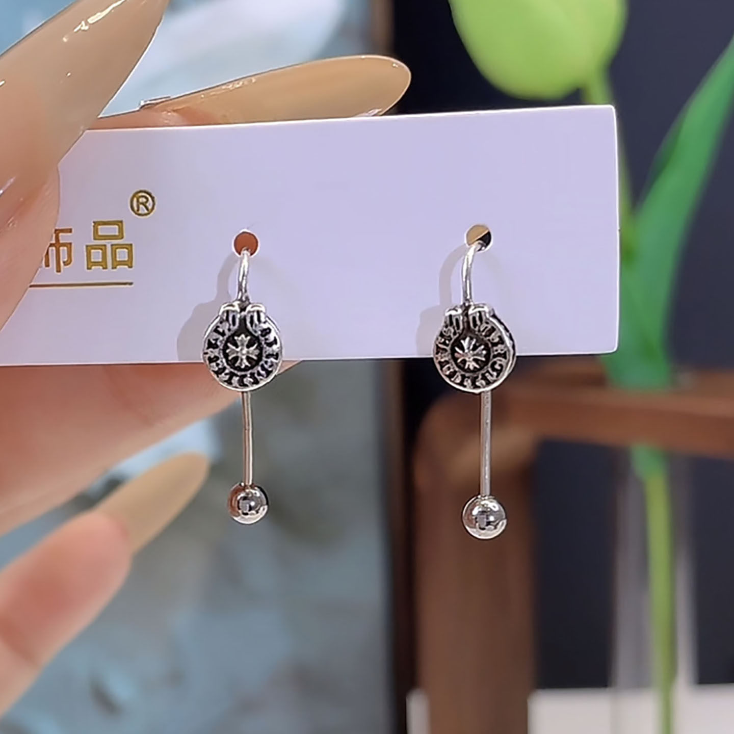 高级感复古十字架耳坠嘻哈风潮