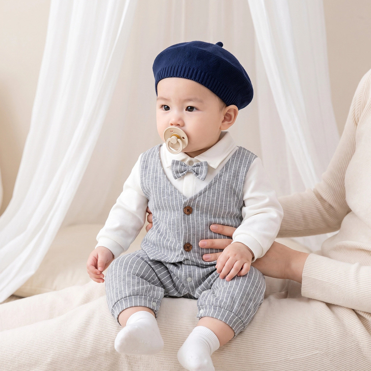 男宝宝百天日宴会秋衣周岁礼服满月衣服纯棉绅士婴儿连体衣春秋装