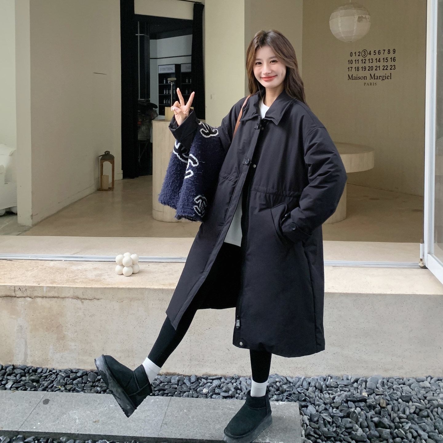 黑色简约休闲范90白鸭绒长款羽绒服女2025年冬季新款收腰显瘦外套