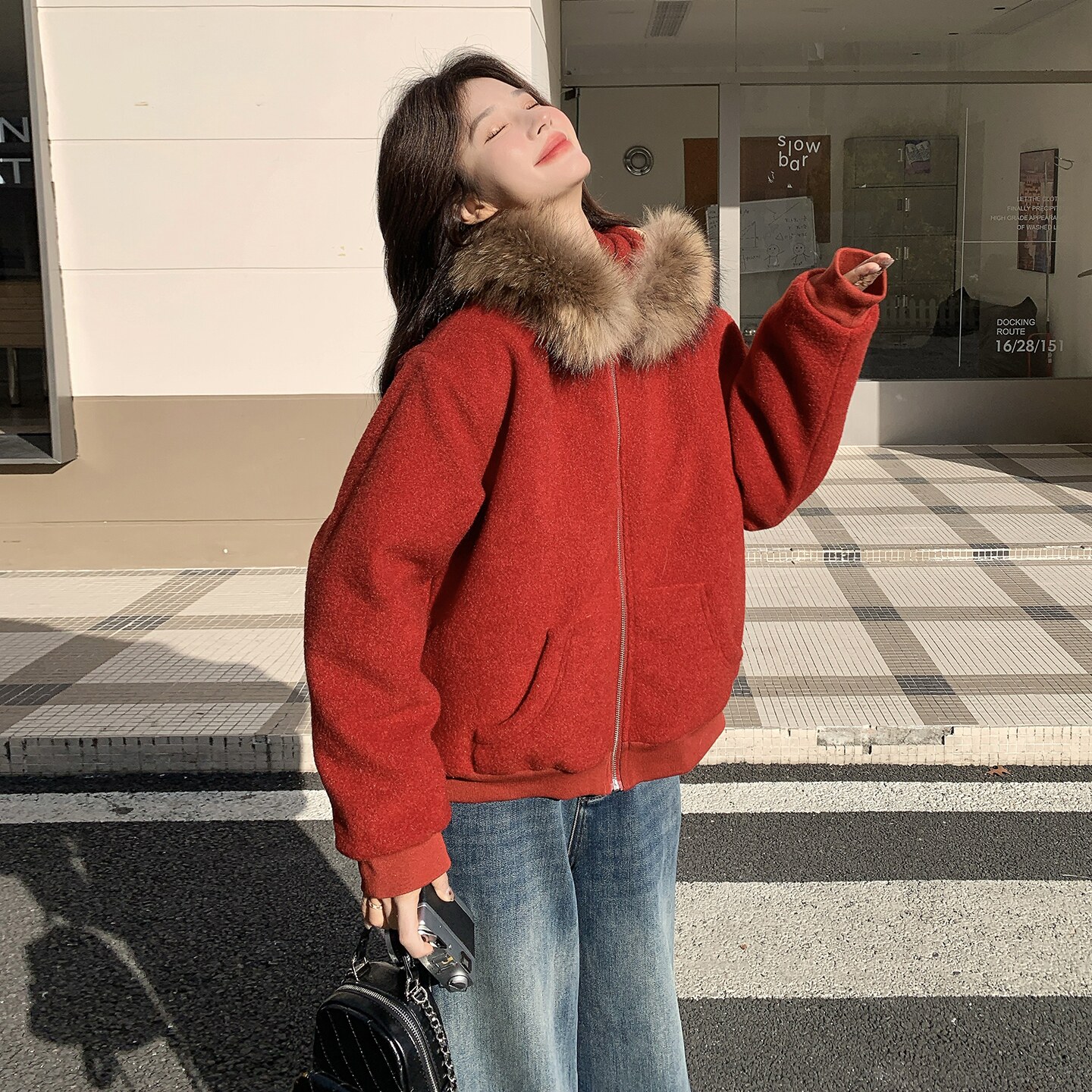 红色洋气复古氛围感大毛领羽绒服