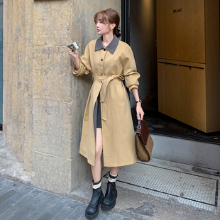 卡其色大女主气质英伦风过膝长款风衣女2026春季新款拼色翻领外套