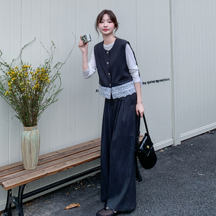 灰色今年流行蕾丝拼接马甲套装女2026年春季新款宽松阔腿裤两件套