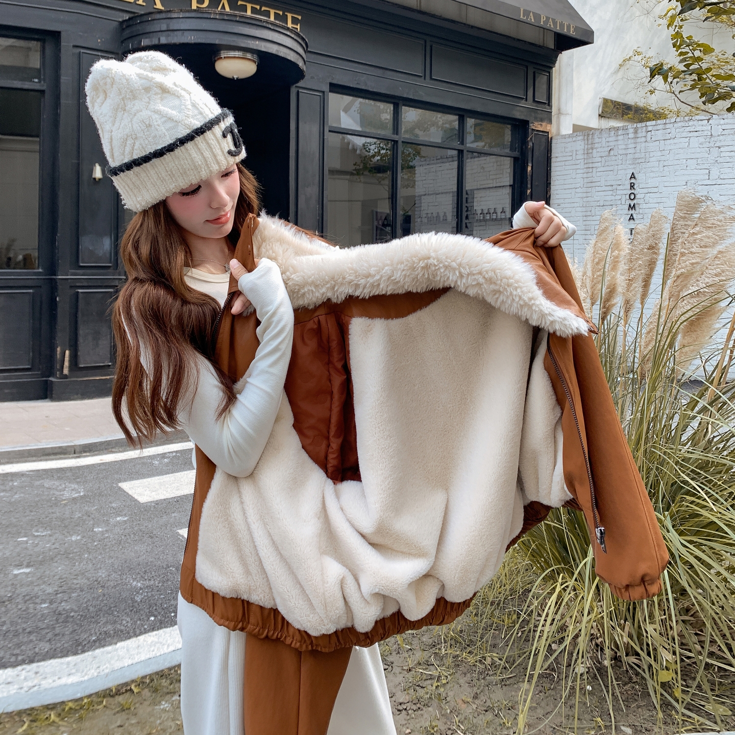 桔红色甜酷气质机车风加绒保暖皮衣外套女2025冬新款时尚棉衣棉服