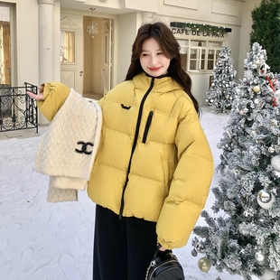 黄色短款90白鸭绒连帽羽绒服女2025年冬季新款俏皮减龄保暖面包服