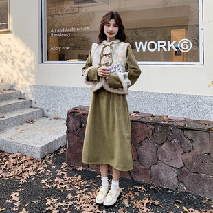 绿色新中式复古套装裙女2025年冬季新款毛毛拼接马甲连衣裙两件套