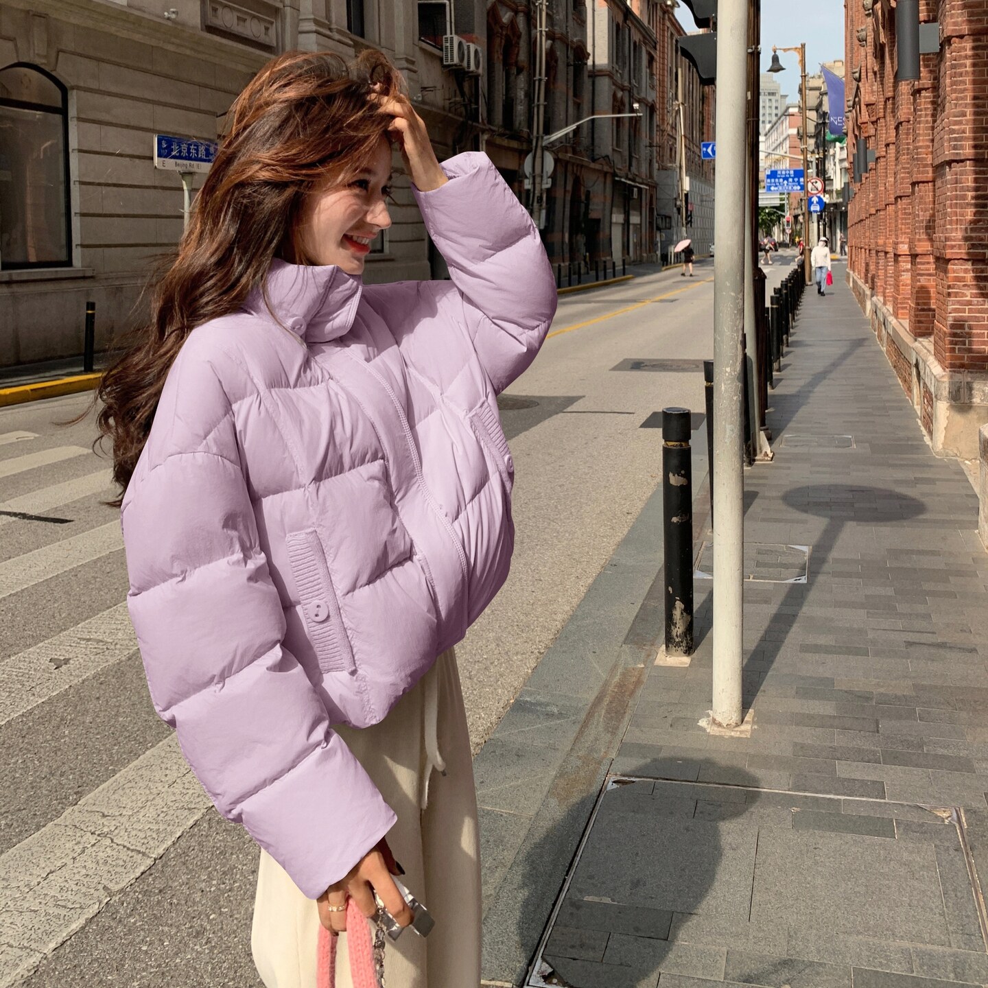 紫色时尚保暖连帽短款羽绒服女2025冬季新款洋气休闲范白鸭绒外套