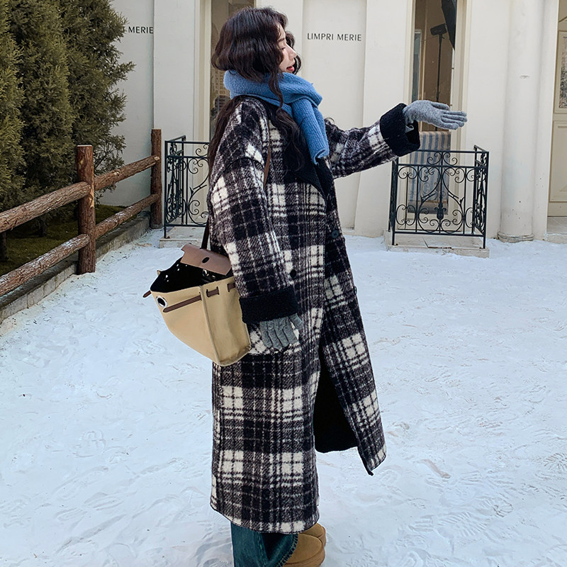 今年流行黑白格纹撞色拼接羊羔毛外套女2025冬新款两面穿长款棉服