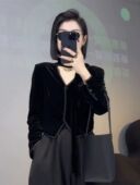 女高级感黑丝绒气质百搭上衣 衬衫 欧洲站早秋新款 复古V领飘带长袖