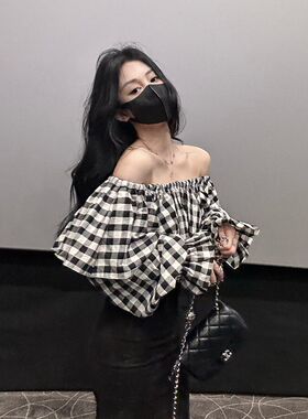 法式复古格子一字肩长袖上衣女秋季2026新款设计感气质荷叶领衬衫