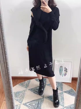 优雅追随者 2025春季新款性感露肩绑带黑色毛衣裙过膝连衣裙小众