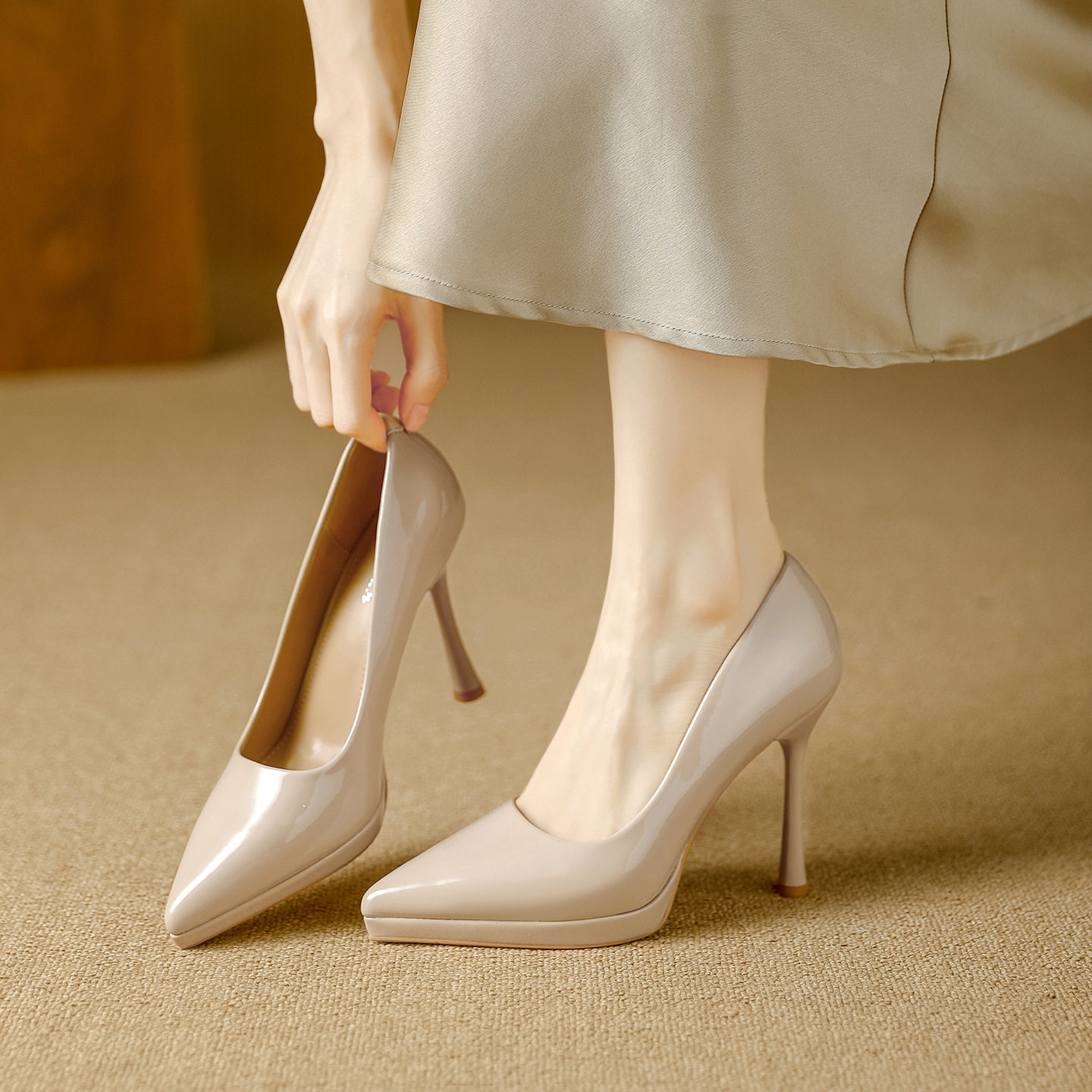 漆皮性感超高跟鞋女鞋2026春季新款尖头细跟不累脚防水台浅口单鞋