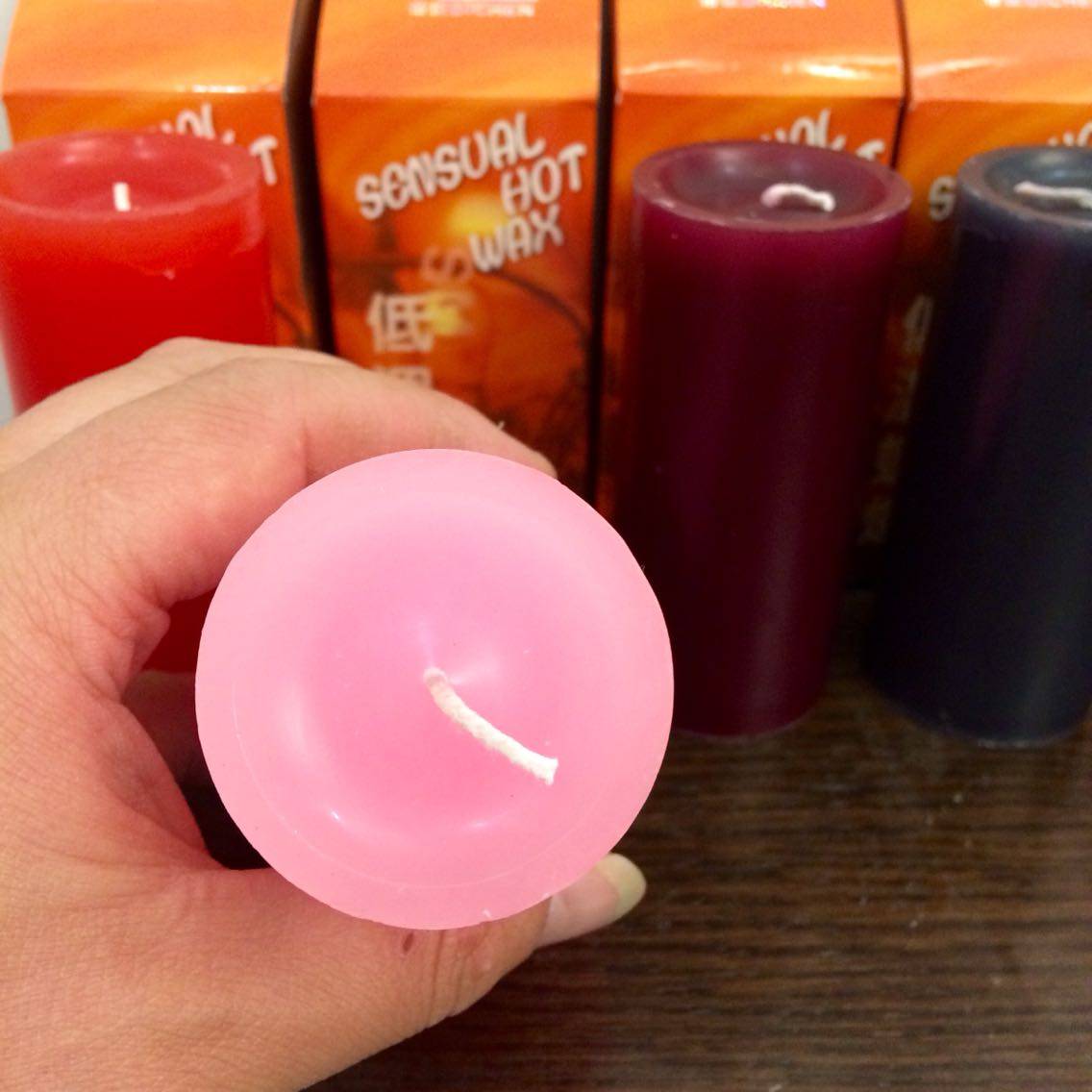 低温蜡烛情趣lelo调情滴蜡klinta另类按摩医用美容蜡制作46度不烫