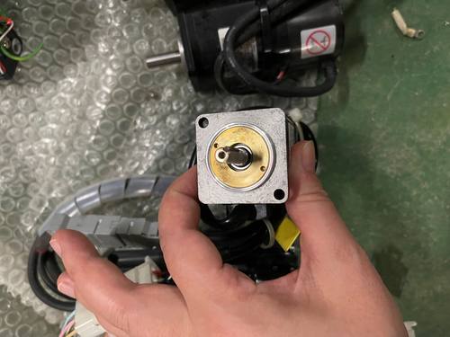 安川SGMAH-A3A1A4C电机