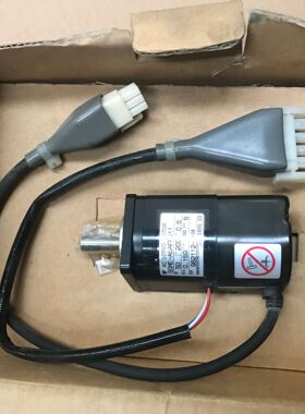 SGME-A5AFFJ11 全新有包装安川伺服电机