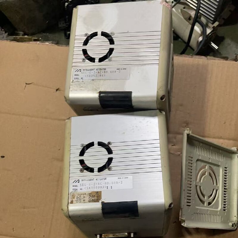 议价SEL-G-2-AC-60.60B-2 IAI伺服驱动器 - 实物图