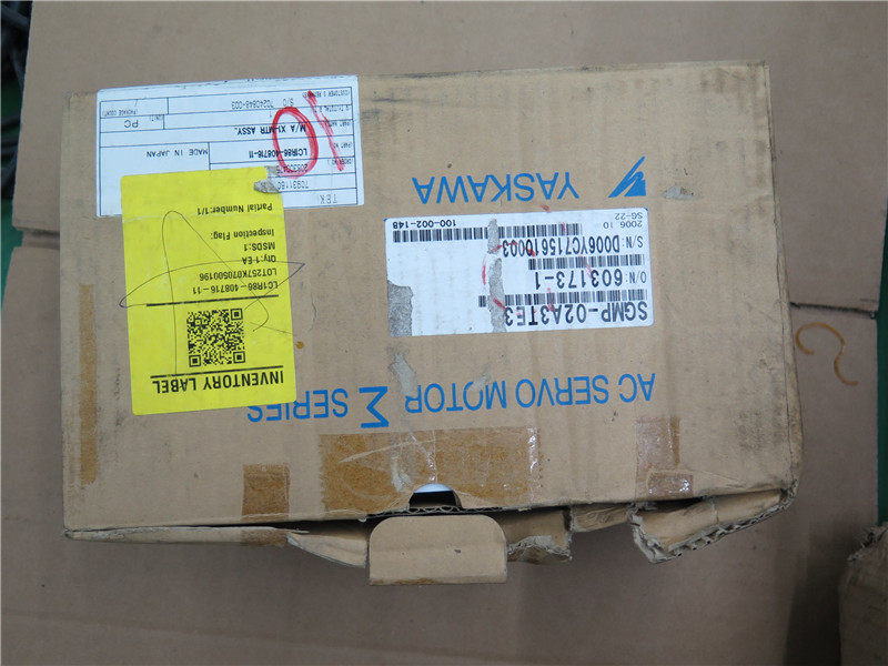 全新安川伺服电机  SGMP-02A3TE33