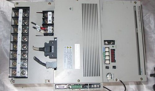 伺服驱动器R88D-WT150H