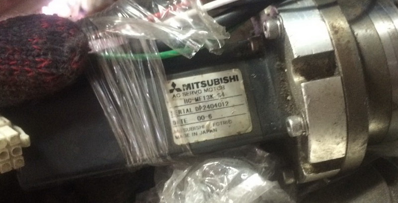 电机HC-MF13K-S4减速头三菱