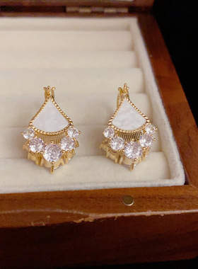 微镶锆石三角形双面耳扣网红个性轻奢时尚高级百搭超闪耳环批发