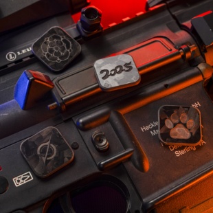 极其氪金LAB&罗刹黑标碳纤维轻量化低可视度魔术贴士气章