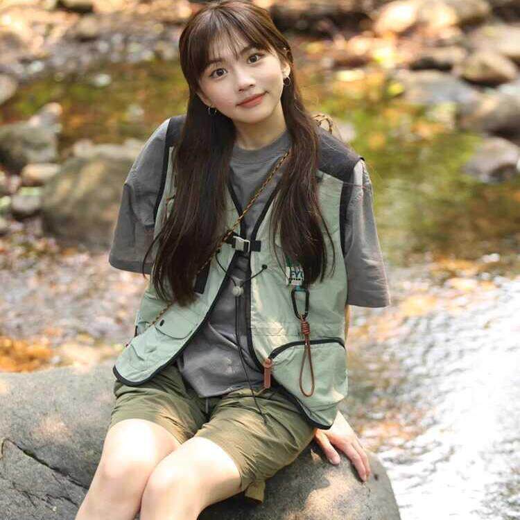 潮牌薄款速干工装马甲背心男女休闲运动风户外露营情侣款机能外套