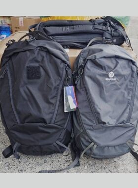 专柜品改进版 含雨罩户外包26L徒步旅行登山包双肩包上班通勤背包