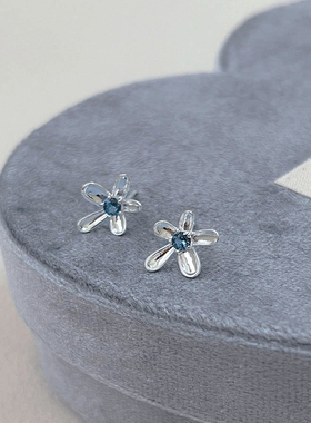花未眠｜AFunnyStory百搭S925银精致蓝色小花朵养耳洞耳钉耳针女