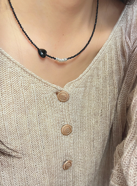 午夜甜心·进口黑尖晶石秋冬新款S935银碎银黑色爱心玛瑙项链女