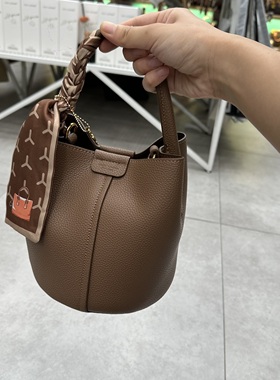 上新韩版荔枝纹水桶包丝巾手提软皮质感子母包女2023早春新款女包