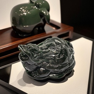 泰山玉玄武霸下龙龟金钱龟手工精致桌面摆件茶宠文玩把件男小礼品