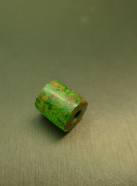 #L656 黄加绿缅甸天然A货翡翠圆柱形路路通桶珠吊坠