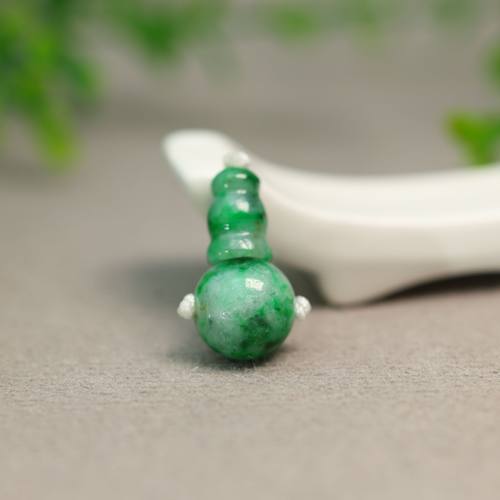 天然A货翡翠素面圆珠三通佛头