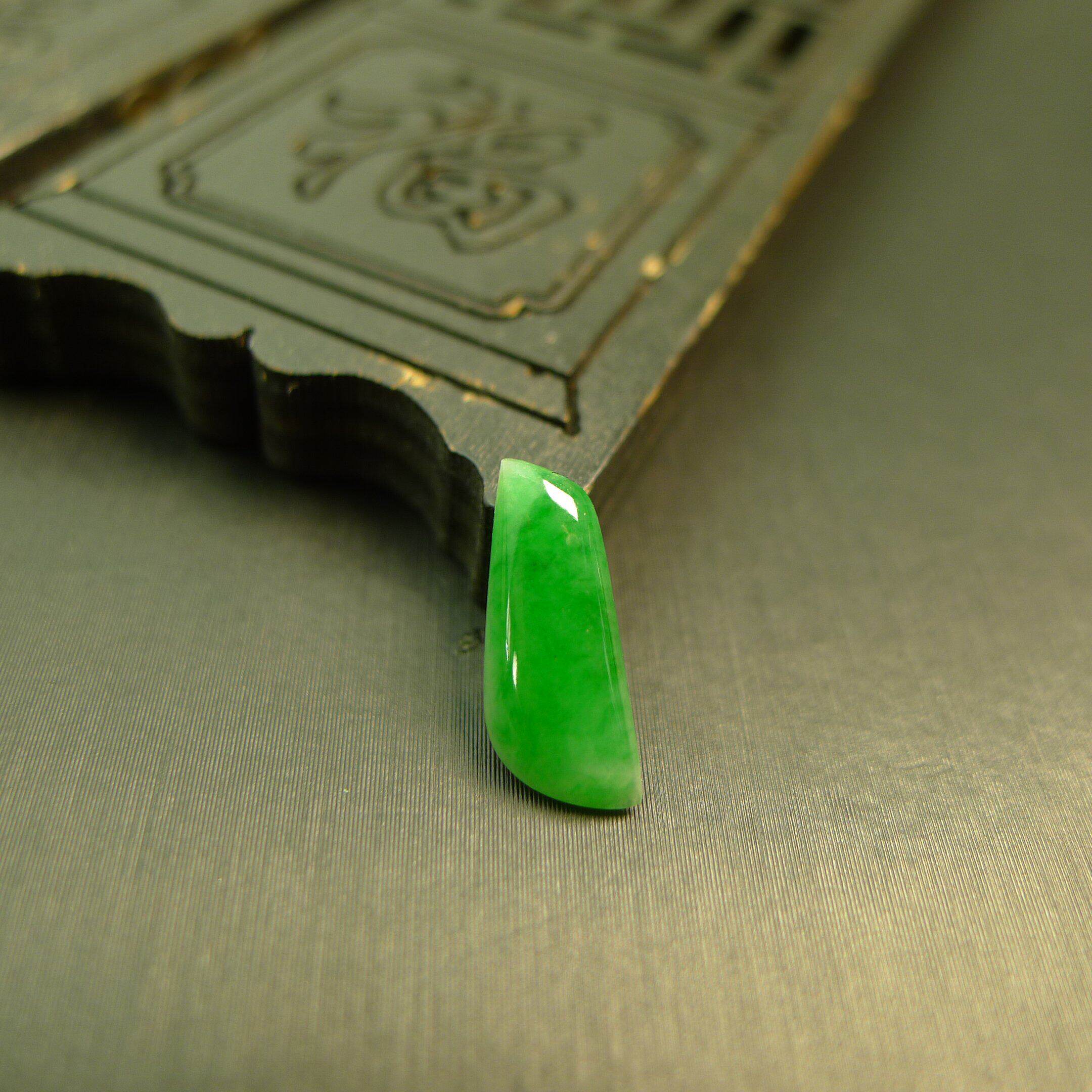 #M191 满绿缅甸天然A货翡翠随形戒面