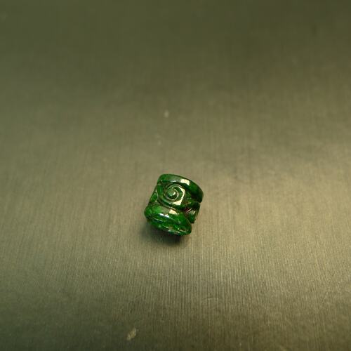 缅甸天然A货翡翠雕花小桶珠